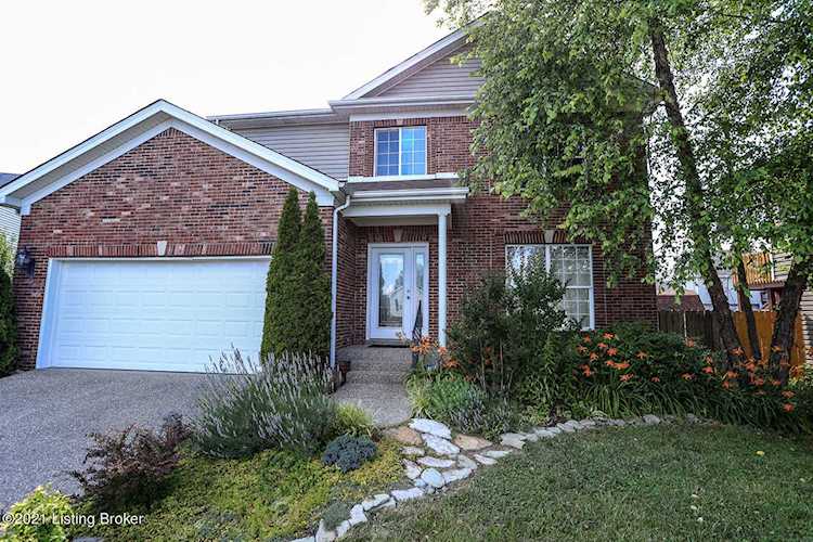 8008 Village Gate Ct Louisville, KY 40291 | MLS 1588664 Photo 1