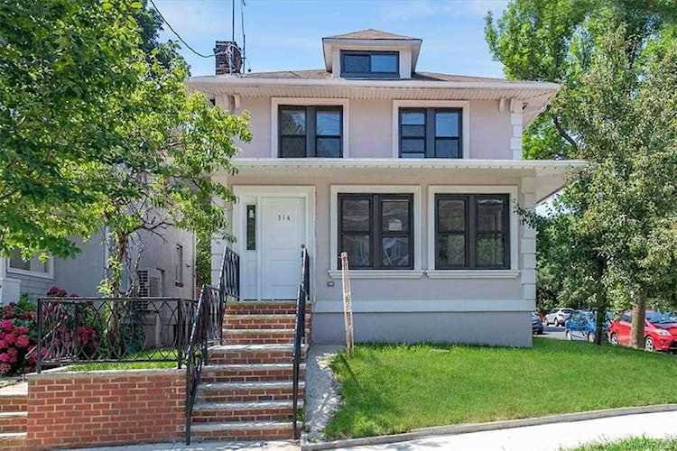314 W 261 Street Bronx, NY 10471