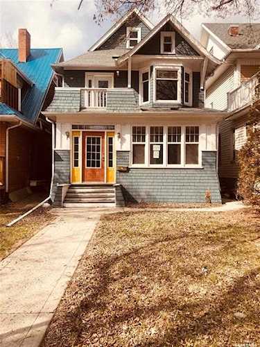2932 Victoria Ave Regina, SK S4T 1K7