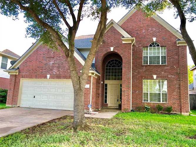831 Deer Hollow Dr Sugar Land, TX 77479