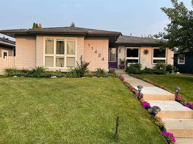 11424 Wilkes Rd SE Calgary, AB T2J 2E6