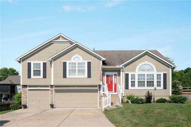 610 Timber Crest Ct Raymore, MO 64083 | MLS 2336291 Photo 1