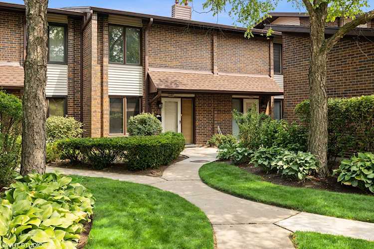 1087 Deerfield Place Highland Park, IL 60035