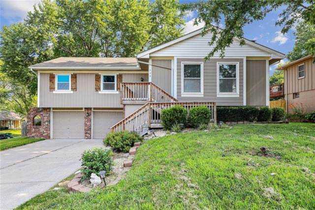 525 NW Manor Dr Blue Springs, MO 64014 | MLS 2336315 Photo 1