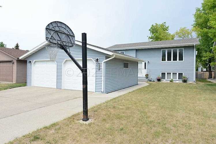 1906 E 5 Ave West Fargo, ND 58078