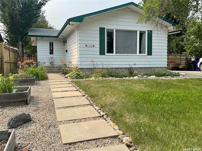 1539 Helme Crescent Prince Albert, SK S6V 6G6