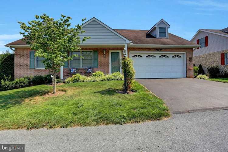609 Chicory Spring Ct Waynesboro, PA 17268
