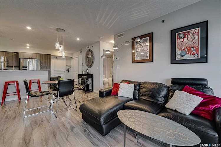 108 Willis Crescent Saskatoon, SK S7T 0W8