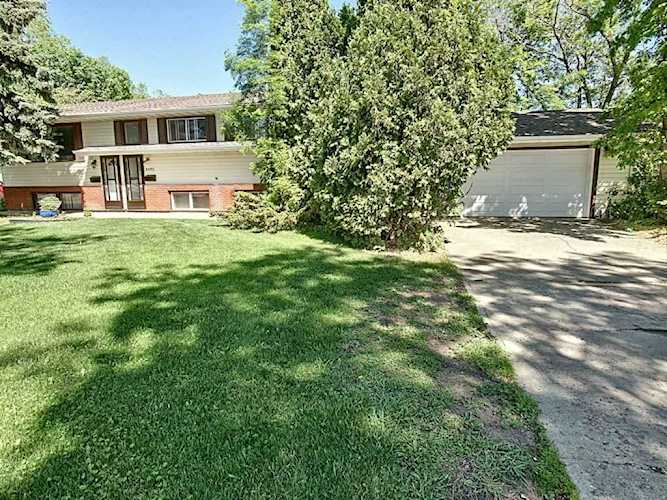 8920 122 Avenue Edmonton, AB T5B 4N6
