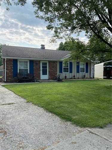 1803 W Fairlawn Way Anderson, IN 46011 | MLS 21802459 Photo 1