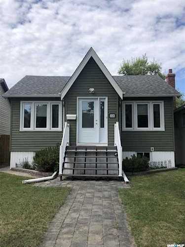 2526 Wallace St Regina, SK S4N 4B5