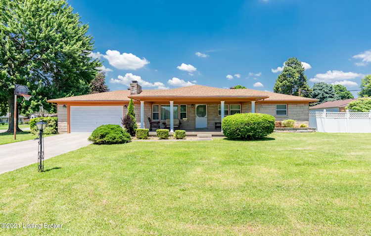8201 Cedar Brook Dr Louisville, KY 40219 | MLS 1587470 Photo 1