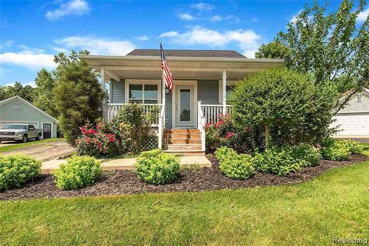 392 Ventnor Genoa Twp, MI 48843 | MLS 2210060621 Photo 1