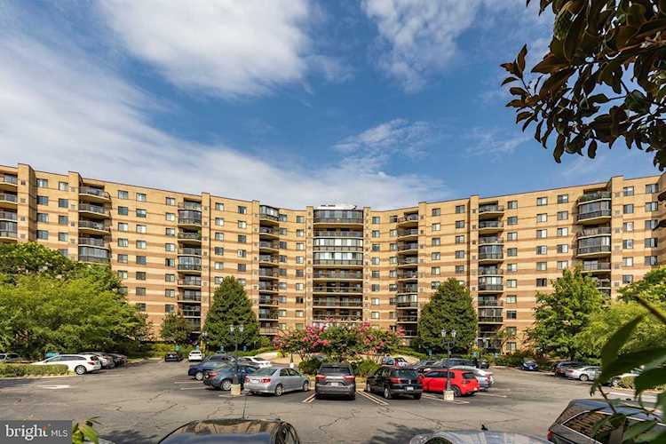 8370 Greensboro #408 Mclean, VA 22102