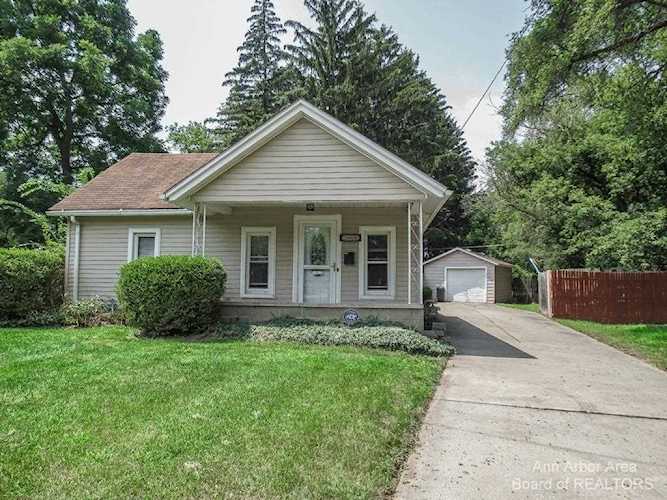 203 Miles St Ypsilanti, MI 48198 | MLS 543282976 Photo 1