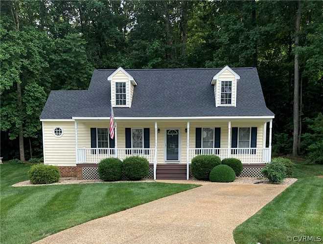 4606 Red Chestnut Ct Midlothian, VA 23112