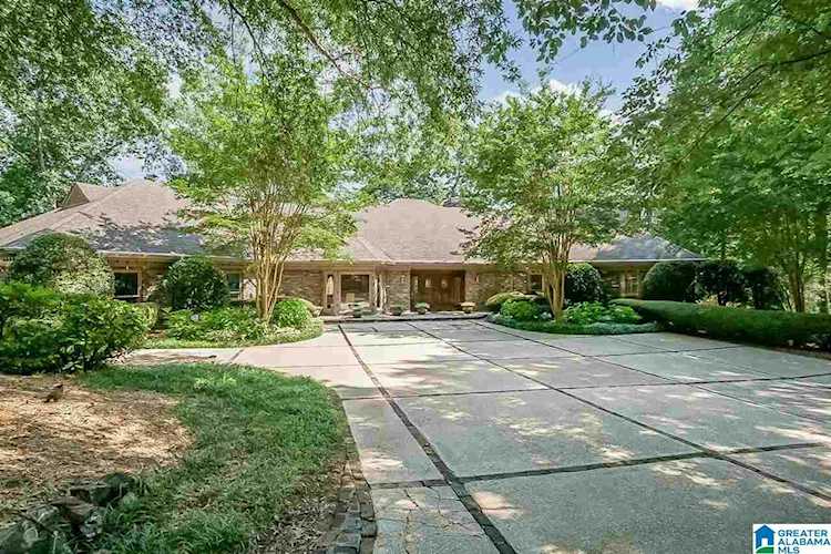 3 Bellerive Knolls Birmingham, AL 35242