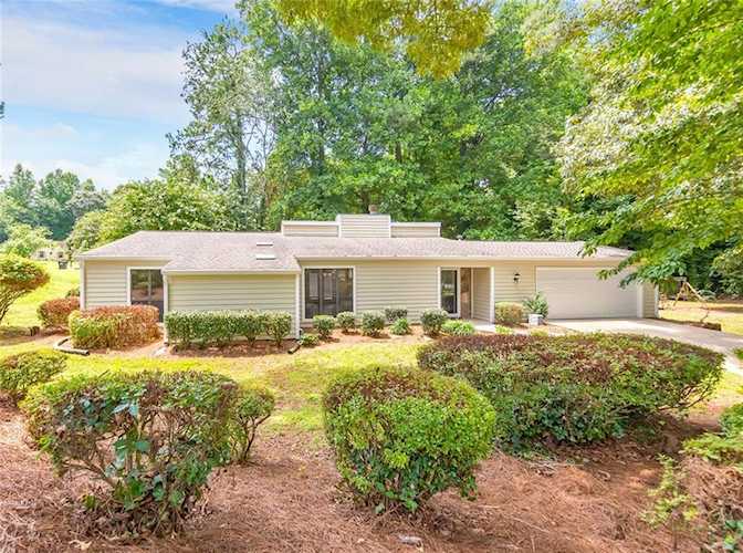 2223 N Woods Ct Marietta, GA 30066 | 6921794 Photo 1