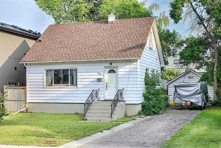453 26 Ave NW Calgary, AB t2m 2e3
