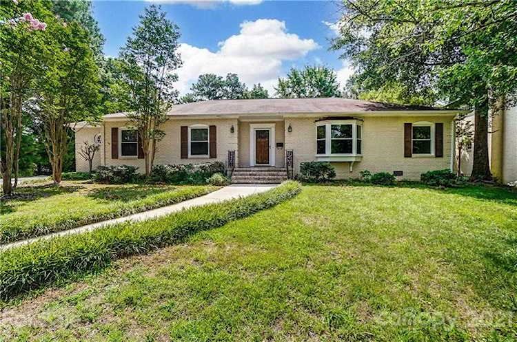 2522 Tower Ct Charlotte, NC 28209
