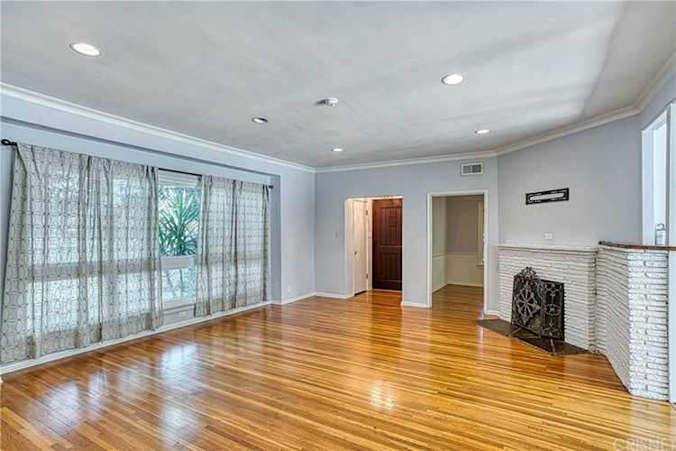 13306 Magnolia Blvd Sherman Oaks, CA 91423