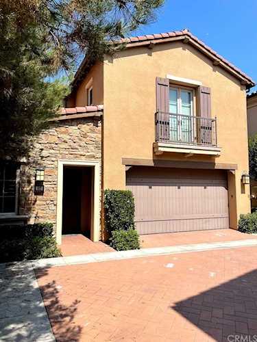 87 Lupari Irvine, CA 92618 | MLS OC21157024 Photo 1