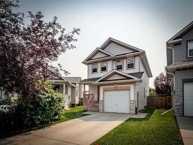216 Coral Springs Mews NE Calgary, AB T3J 3R8