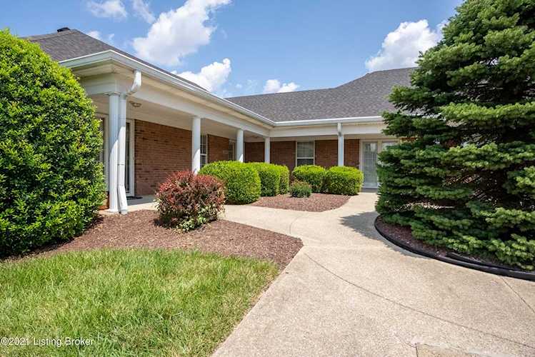 8411 Elsie Ct Louisville, KY 40228
