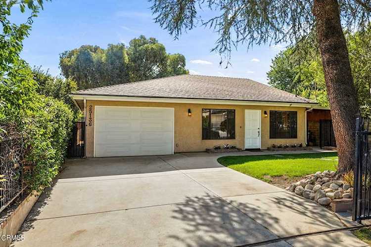 25136 Everett Dr Newhall, CA 91321 | MLS V1-7319 Photo 1