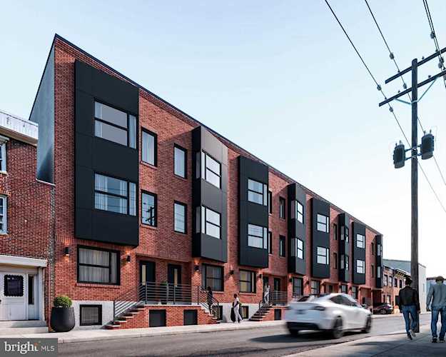 2670 Salmon St Philadelphia, PA 19125