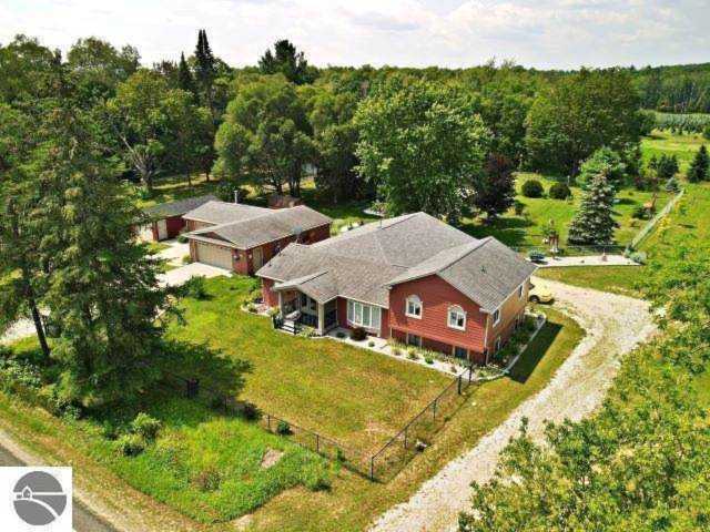 7051 N 7 Mile Rd Norwich Twp, MI 49651 | MLS 67021097917 Photo 1