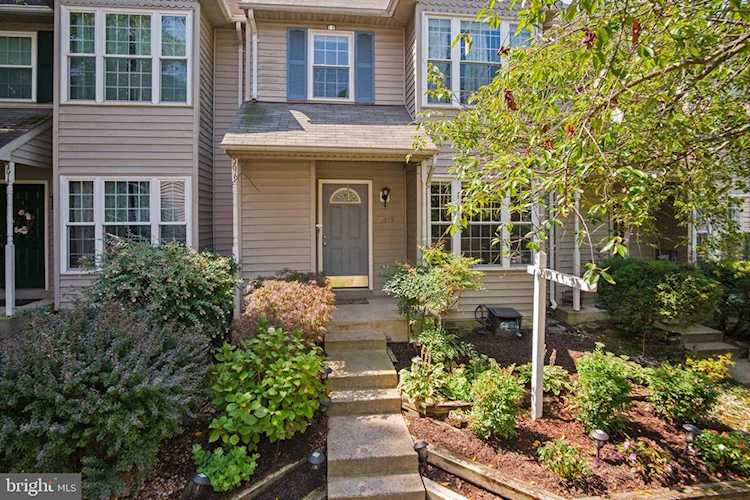 5619 Gosling Dr Clifton, VA 20124
