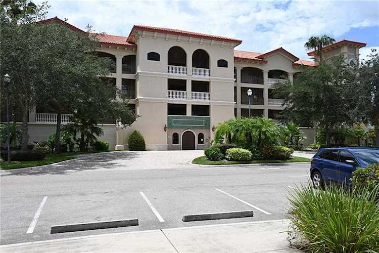 7612 Lake Vista Ct #407 Lakewood Ranch, FL 34202 | MLS A4508308 Photo 1