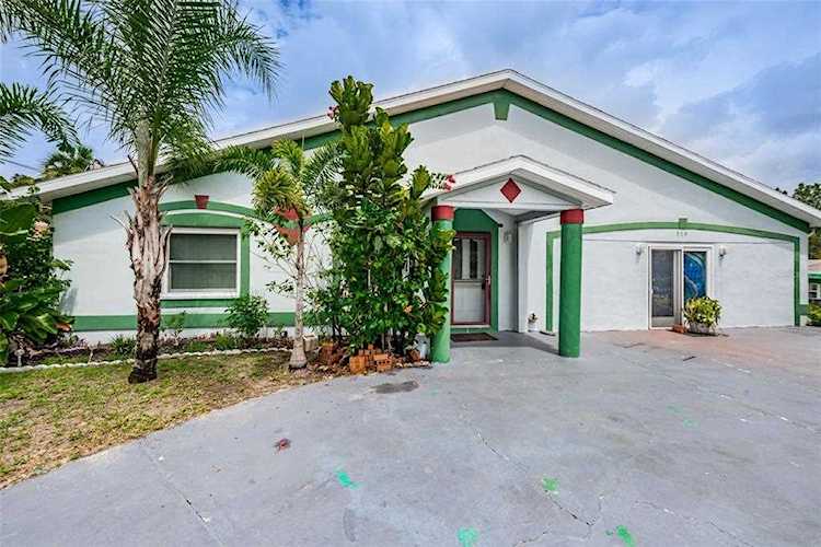 519 S Levis Ave Tarpon Springs, FL 34689