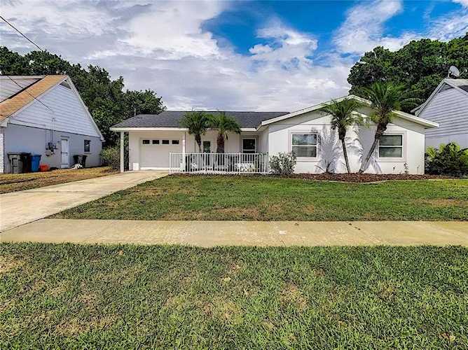 4807 Arrowwood Dr Tampa, FL 33615