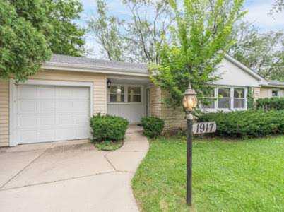 1917 Rancho Ln Des Plaines, IL 60016