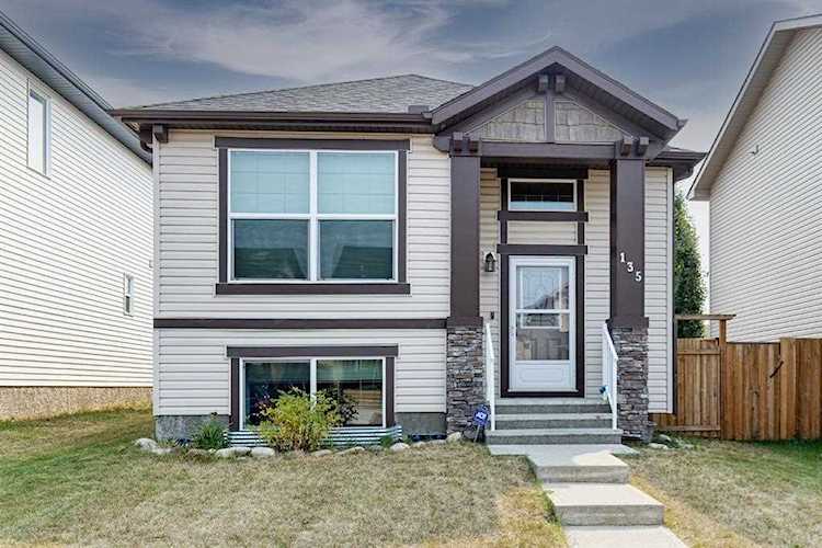 135 Drake Landing Loop Okotoks, AB T1S 0H4