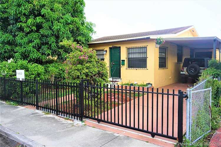 2130 NW 1st Ter Miami, FL 33125