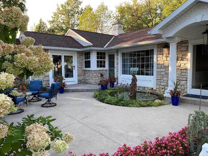 309 Elizabeth St Saugatuck, MI 49453