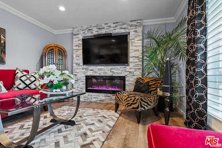 970 Palm Ave West Hollywood, CA 90069 | MLS 21-765876 Photo 1
