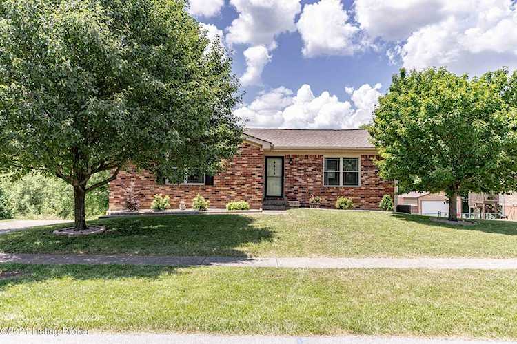 4414 Lochridge Pkwy Louisville, KY 40299 | MLS 1589799 Photo 1