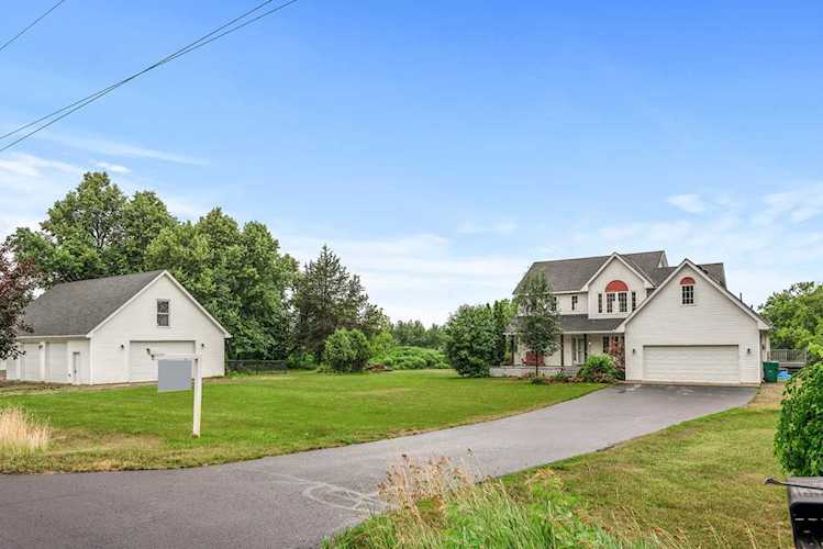 8177 Acacia Avenue NE Monticello, MN 55362