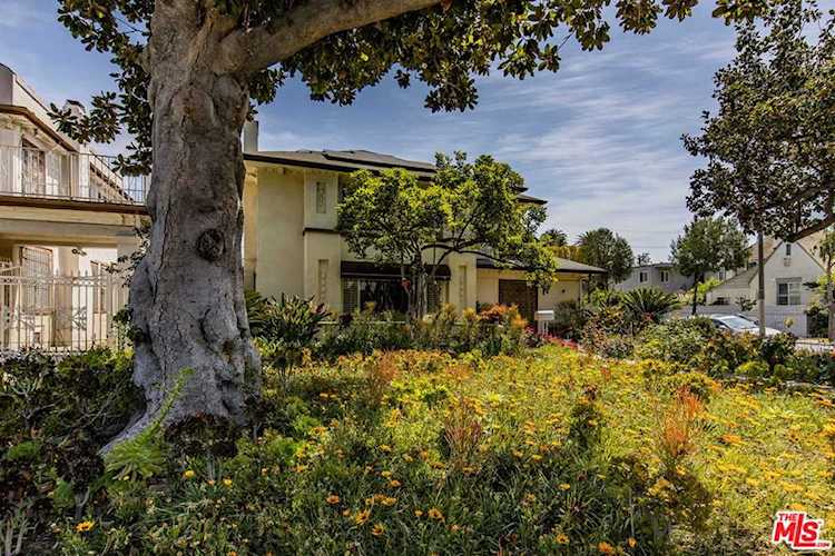 1064 S Gramercy Place Los Angeles, CA 90019