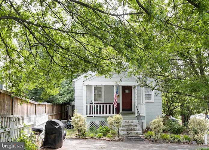 1701 Randolph St N Arlington, VA 22207 | MLS ® VAAR183008 Photo 1