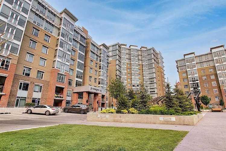 24 Varsity Estates Circle NW #305 Calgary, AB T3A 2X8