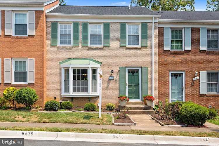 8439 Kitchener Dr Springfield, VA 22153 | MLS ® VAFX2006548 Photo 1