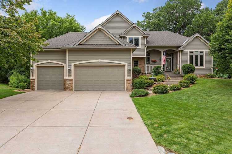 7901 9th Street Court N Oakdale, MN 55128