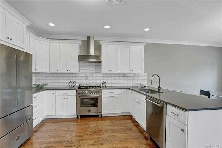 553 Mountainview Avenue Valley Cottage, NY 10989