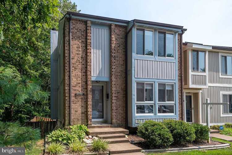 8711 Ridge Hollow Ct Springfield, VA 22152 | MLS ® VAFX2011430 Photo 1