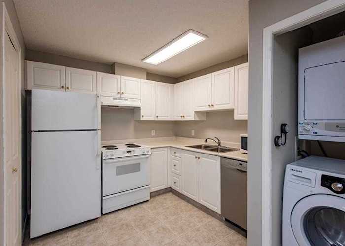 5000 Somervale Ct SW #213 Calgary, AB T2Y 4M1